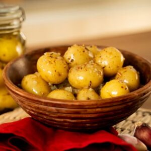 Batatinhas em conserva ao vinho e aceto com ervas