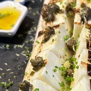 Pupunha assado no carvão (porção 1 unidade de aproximadamente 160g sem a casca)