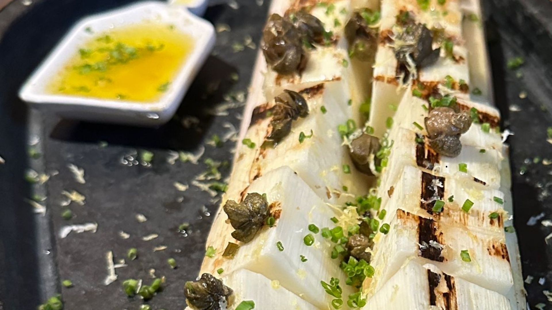 Pupunha assado no carvão (porção 1 unidade de aproximadamente 160g sem a casca)